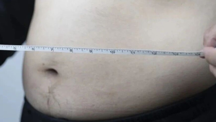 白小姐一肖一码最准介绍,商船与美航母相撞后甲板上一片狼藉,决策资料解释落实_升级版V13.95